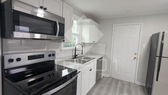 Photo - 1Bed/1Bath HOUSE in Reidsville! - $895/mo