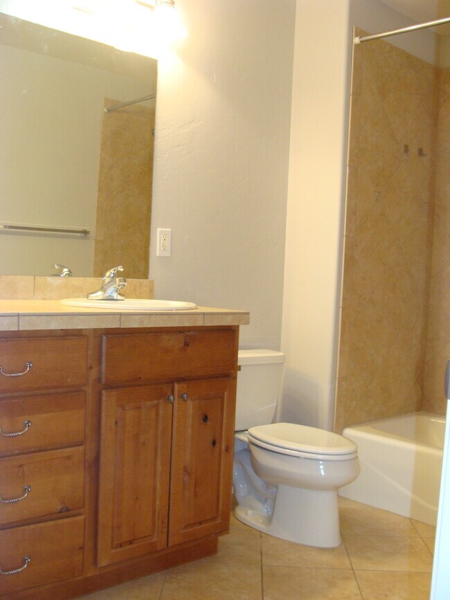 300 Chatfield Ln Townhome For Rent in Gypsum, CO