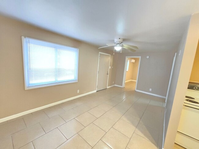 Photo - 1007 N Scovel St