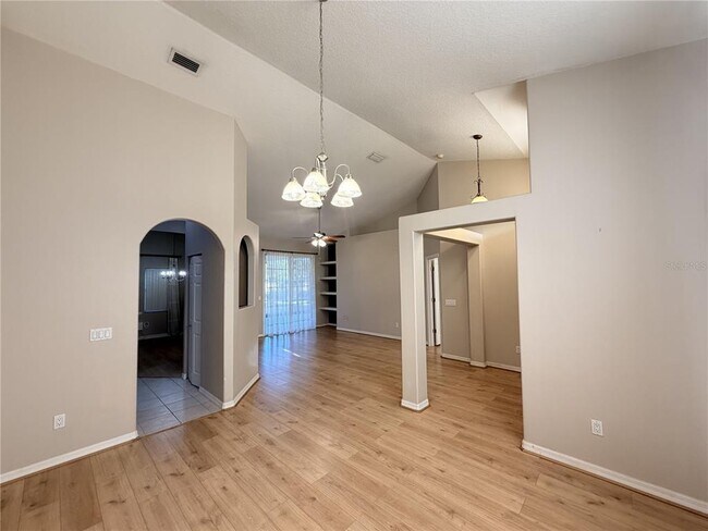 Photo - 10 Westfield Ln