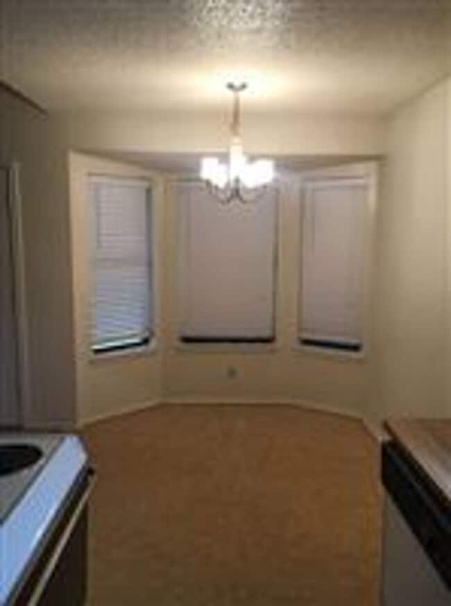 Photo - 2127 Hidden Hill Dr