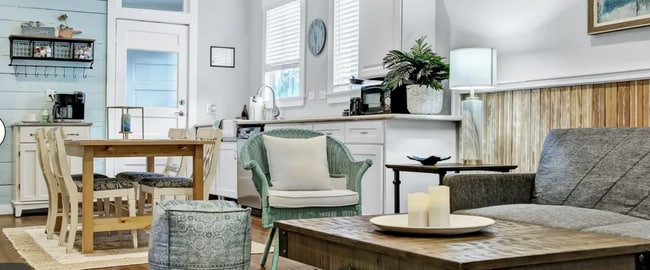 Photo - 103 St Charles