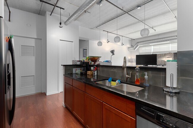 Photo - 3670 Woodward Ave Unit 506