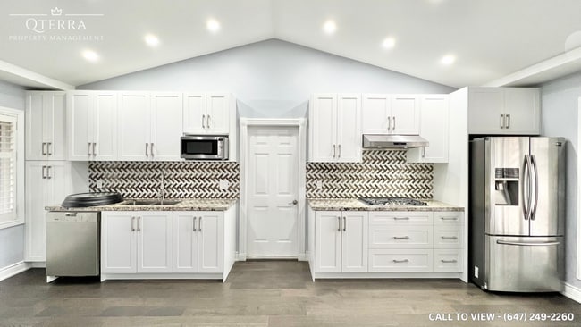 Photo - 459 N Service Rd