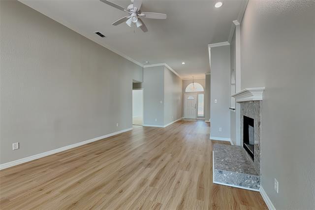 1527 Jeanette Way