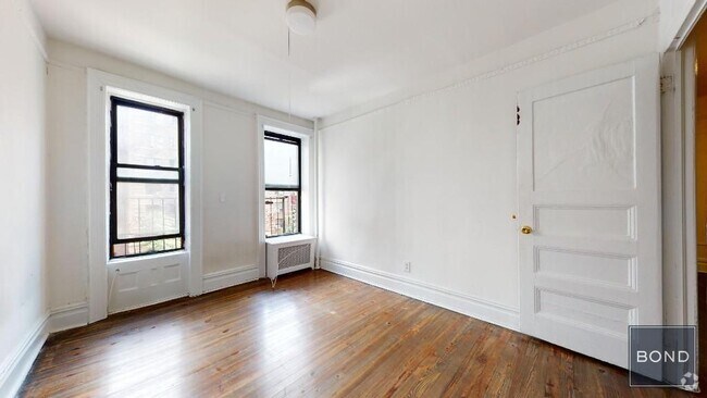 Building Photo - 1427 York Ave Unit 2C Rental