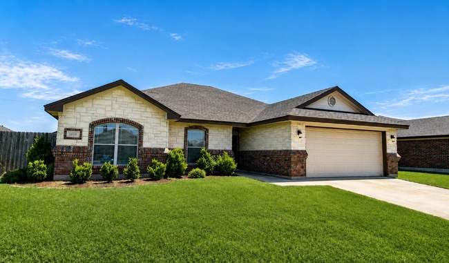 Building Photo - AVAILABLE SOON; APPLY TODAY ON OUR WEBSITE!!
