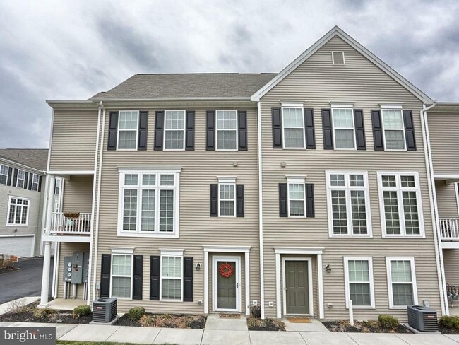Photo - 3013 Meridian Cmns Townhome