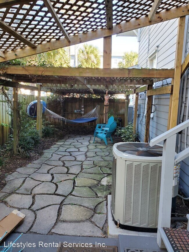 Photo - 1 br, 1 bath House - 530 2nd St #1