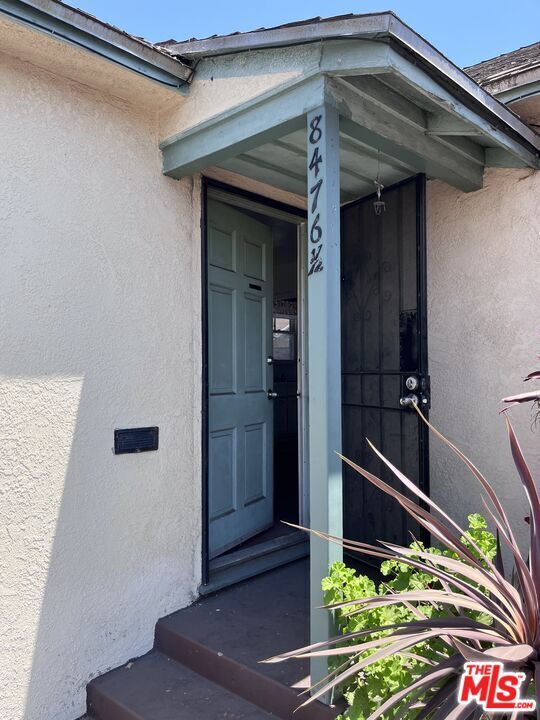 Building Photo - 8472 Main St Unit 8476 1/2 Rental