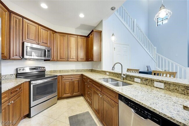 Photo - 11758 Izarra Way