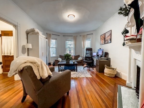 Building Photo - 287 Chestnut Ave Unit 1