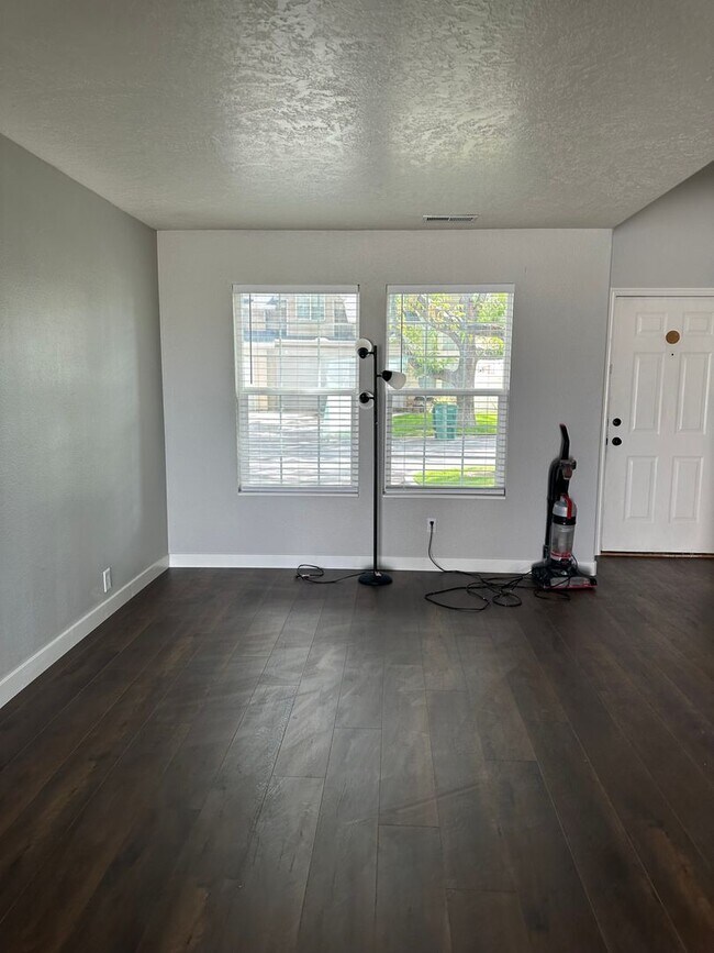 Photo - 1318 S 1260 W