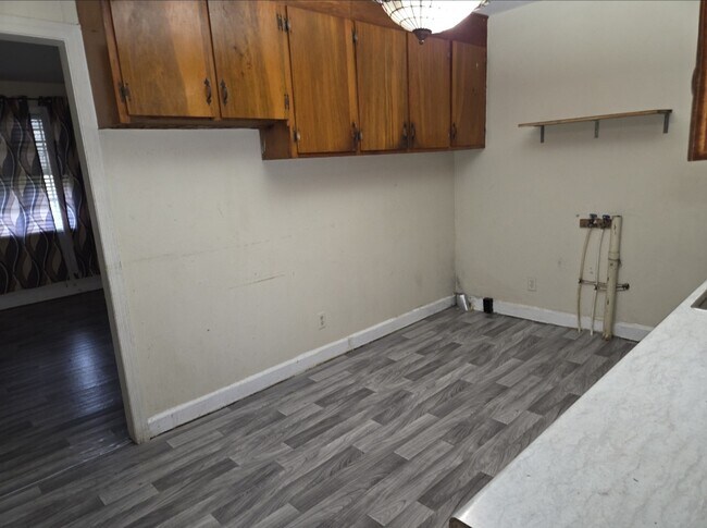 3271 Millerfield Rd