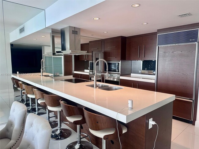 Photo - 495 Brickell Ave Unidad 4403