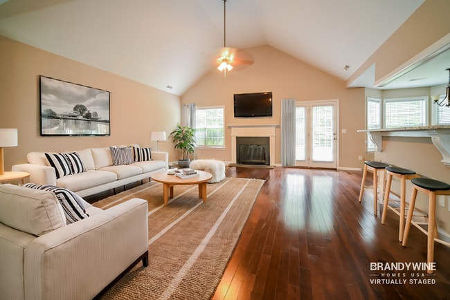 Photo - 200 Masters Way