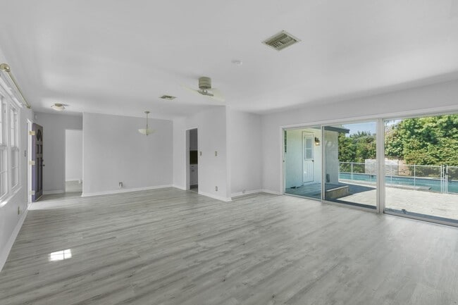 Building Photo - 19169 Jovan St