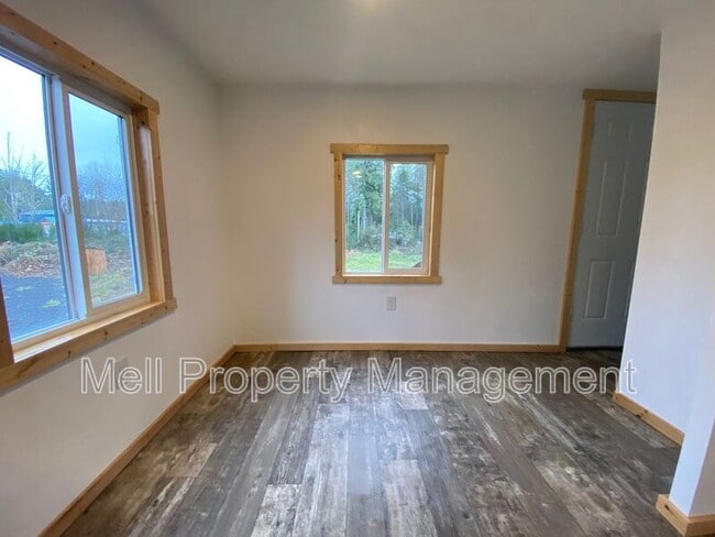 Photo - 1000 E Pickering Rd