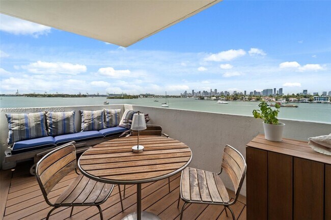 Photo - 3 Island Ave Unidad 04I