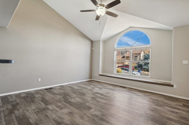 Photo - 7430 Julynn Rd