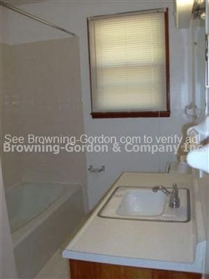 Photo - One bedroom duplex (back section only) in ...