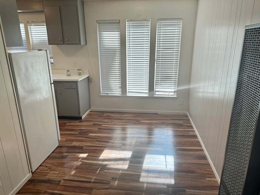 Photo - Oakmont Apartments