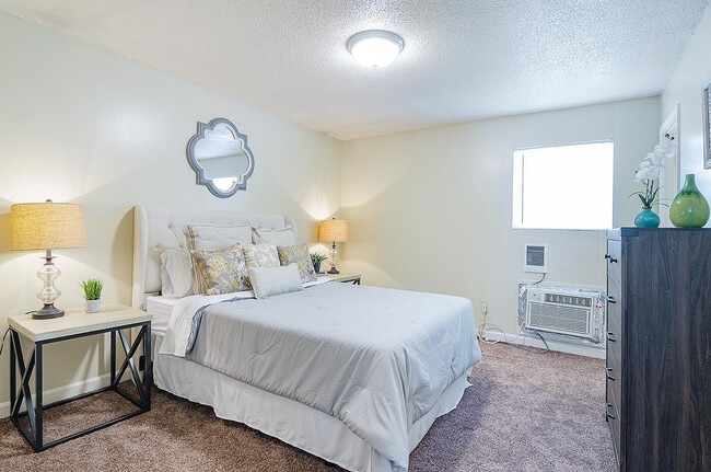 Furniture easily fits in this Bedroom! - Willow Lake Apartments