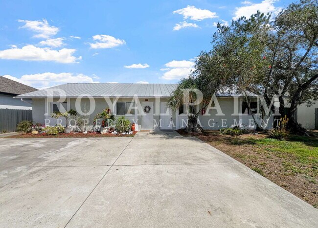 Photo - 17435 Barbara Dr