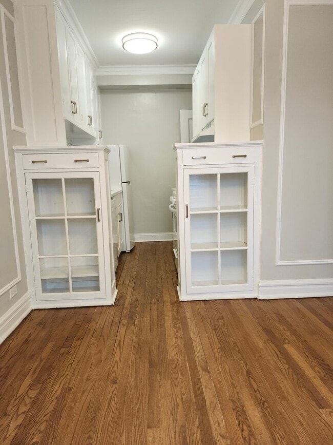 Photo - Edgewater Studio with Heat and Cooking Gas Included ~ No Security Deposit ~ Cat Friendly Unit 1601-2E