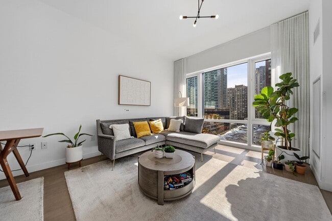 Photo - 75 Park Ln S Unit 607