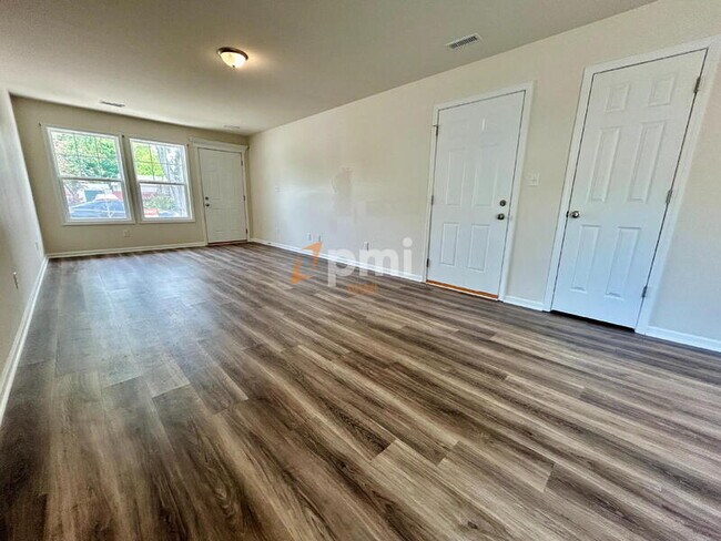 Photo - 122-124-124 Park Ave