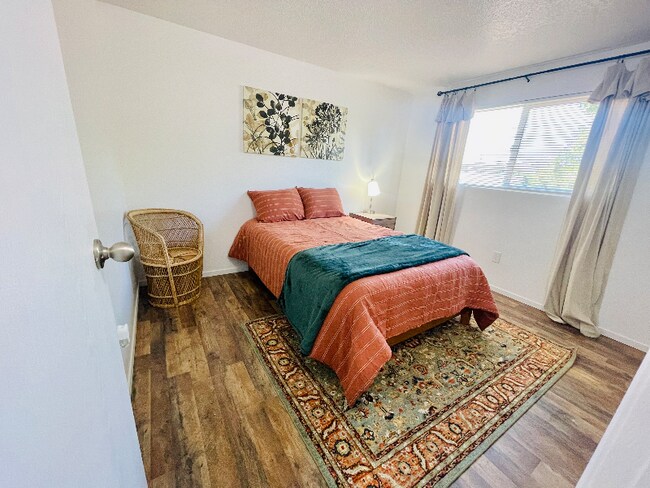 Photo - 405 N Clarendon St