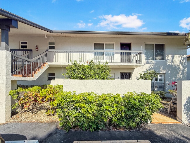 Photo - 13586 Sabal Palm Ct Unit D