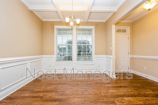Photo - 674 Stonebriar Ave