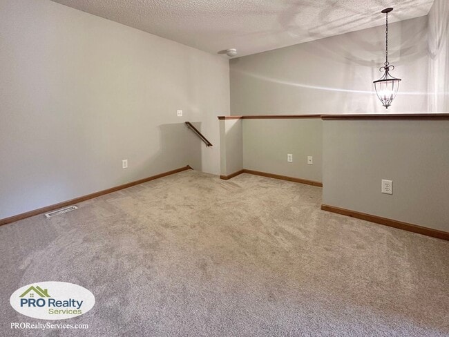 Photo - 2 Bedroom Updated Townhome