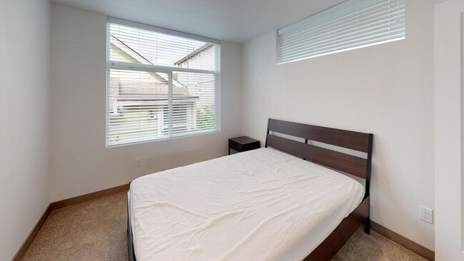 Photo - 3308 Claremont Ave S