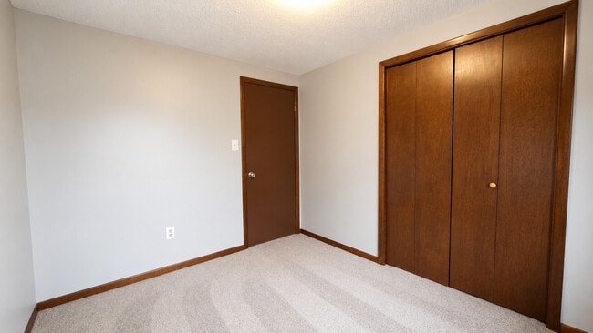 Photo - 194 Mead St