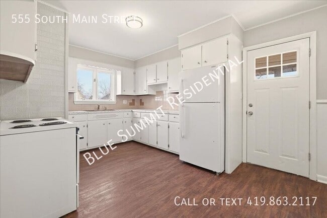 Photo - 555 S Main St