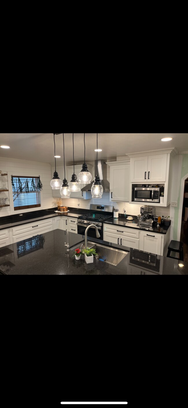 Photo - 1810 S Alamo St