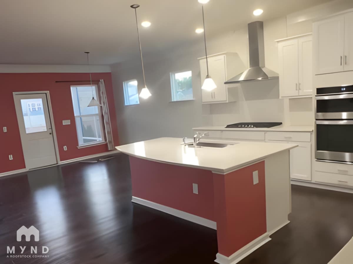 Photo - 556 Spire Bnd