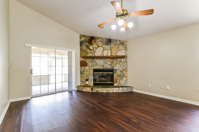 Photo - 1060 Covington St