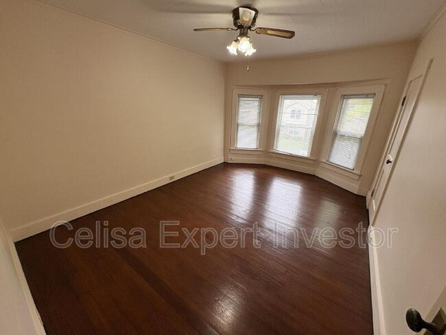 Photo - 3221 S Harrison St