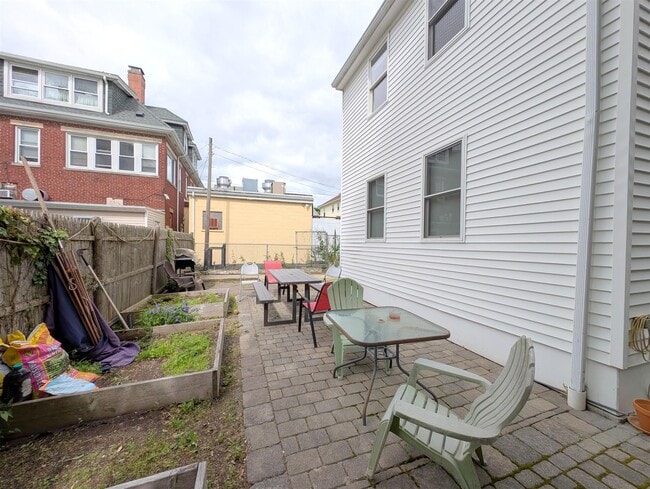 Photo - 9 Bonner Ave Unit 2