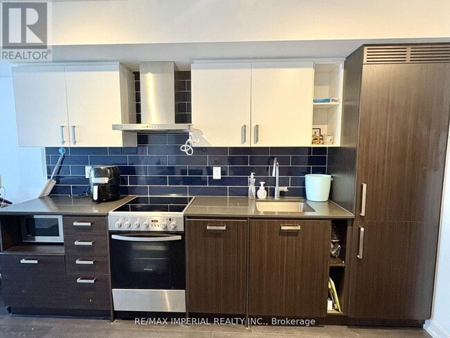 Photo - 125 Redpath Ave Unit 1802