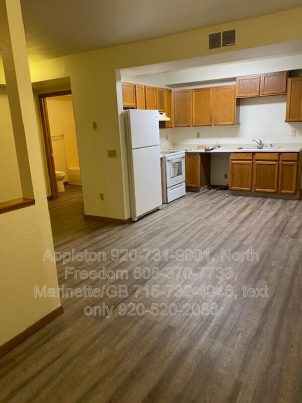 Building Photo - S7559 US-12 Unit A12 &A13