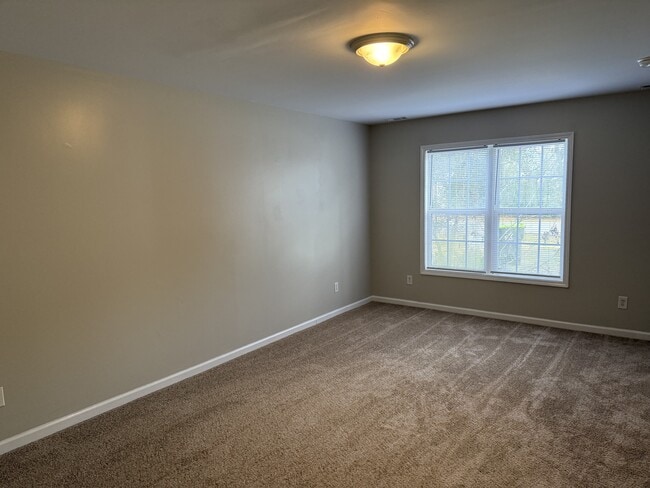 Photo - 122 Short St