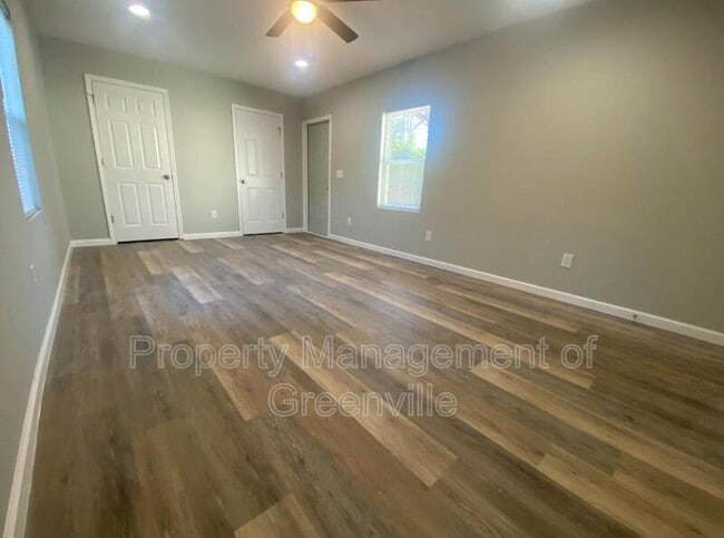 Photo - 104 Durham St