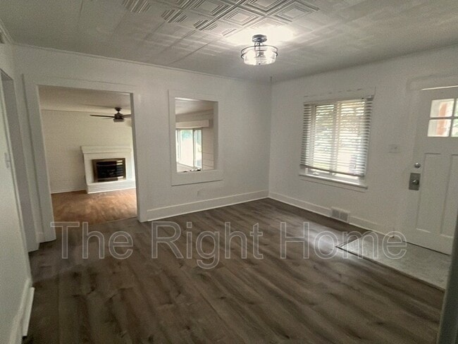 Photo - 8334 Izard St