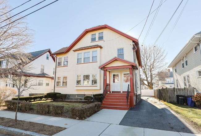 Photo - Stunning, Renovated, Spacious 2 Bed / 1 Bath in North Quincy
