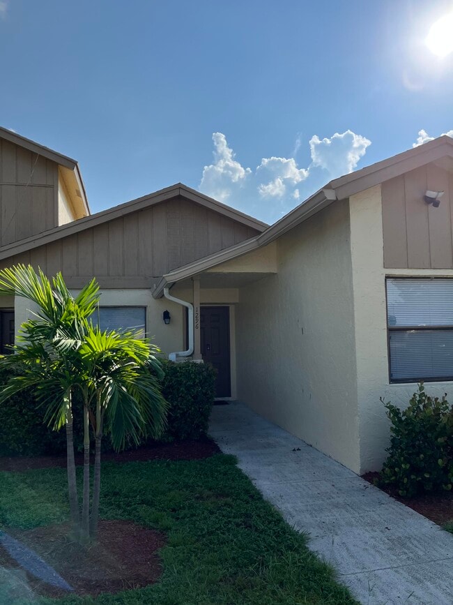 Photo - 1296 White Pine Dr Casa